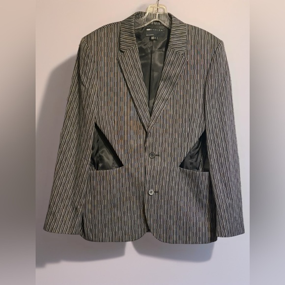 ASOS Women's Black and White Striped Blazer with cutout side detailing - Picture 2 of 3